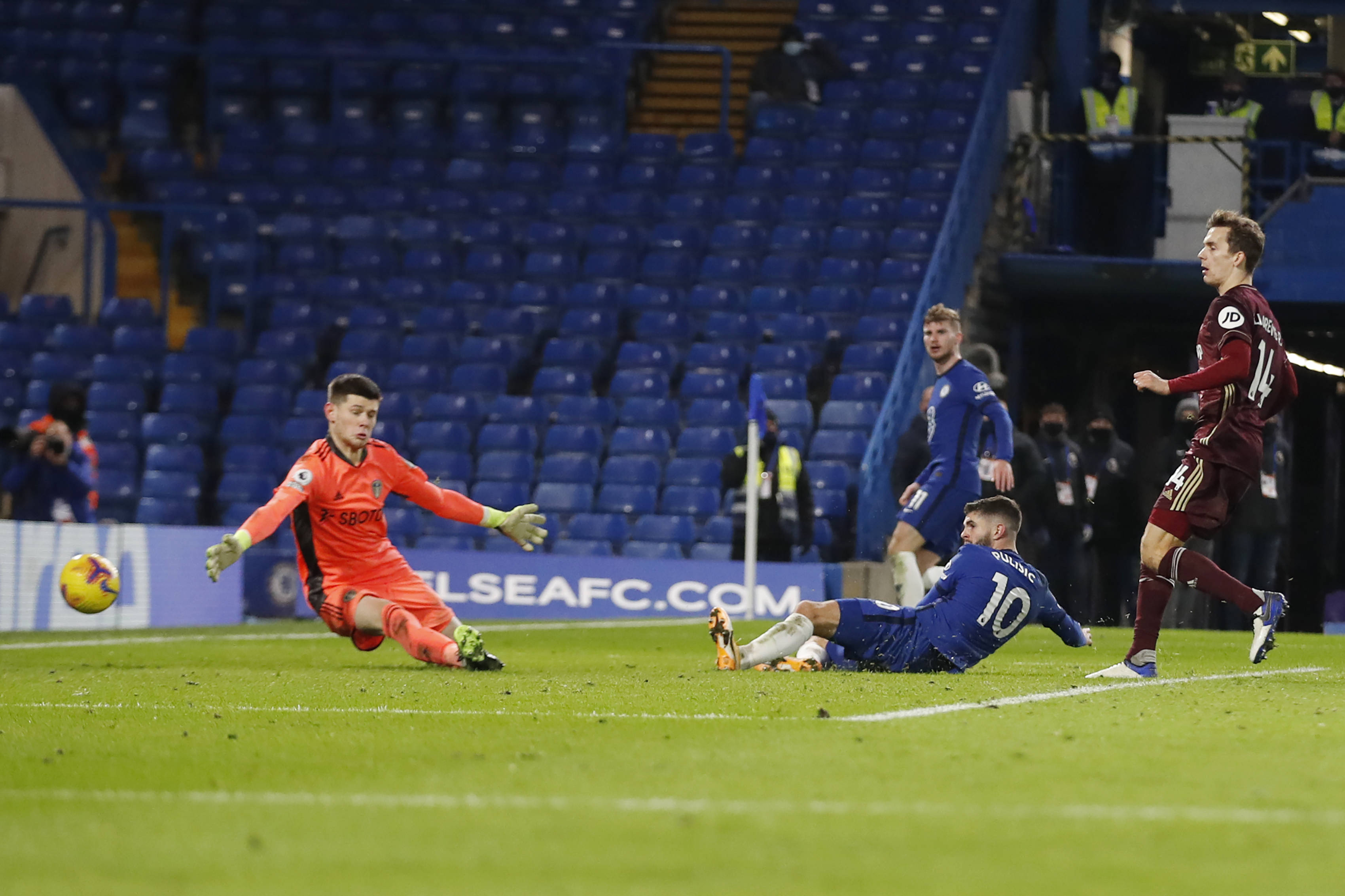 队之间在技 队之间在技